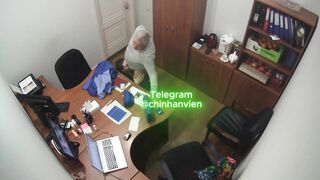 Hack camera ngoại tình văn phòng