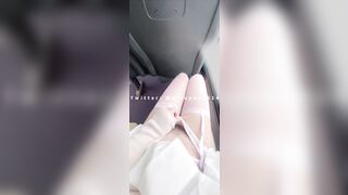 Cô gái khoe lồn trước mặt người lạ 7