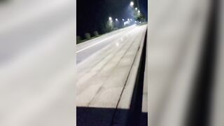 Cô gái khoe lồn trước mặt người lạ 8
