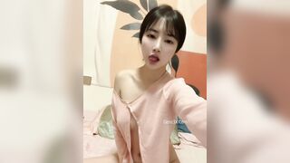 Clip Hot Lồn Đẹp Không Ai Địt Làm Em Phải Tự Sướng