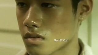 Clip Hot Con Ghẻ Tắm Cho Mẹ Kế Chung Lệ Đề Không Kiềm Chế Được Địt Luôn