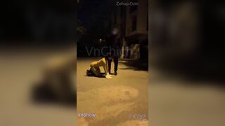 Full 25 phút, E học sinh bị 2 thg khốn Bạo dâm djt tập thể ngoài đường