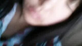 Em gái non tuổi dậy thì