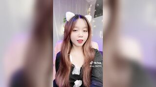 Idol triệu View lộ clip sex vú quá đẹp