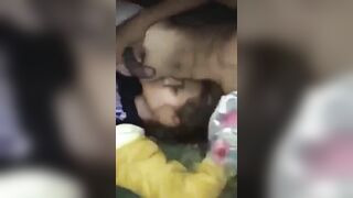 Mấy thằng Ấn Độ hấp dâm em sinh viên mình dây bắn tình đầy lồn với mồm ngập tinh
