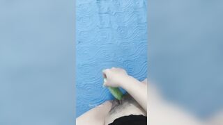 Clip Hot Girl Việt Nam Chat Sex Cho Nguyên Trái Dưa Chuột Vào Lồn Đang Nứng
