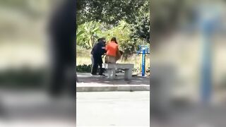 Đang địt nhau public thì bị người dân lao vào đánh hội đồng vì tưởng hấp diêm