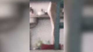 Quay lén em gái ở nhà luôn thả rông p2