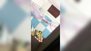 Quay lén e gái phòng trọ kế bên thủ dâm