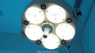Nhóm bác sĩ thác loạn trong buổi thực hành