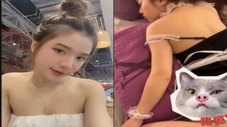 Hầu gái nằm im cho doggy tê bím
