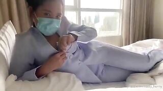 Y tá cho bệnh nhân Bóp Vú sờ lồn djt để xả tinh trùng vào mặt