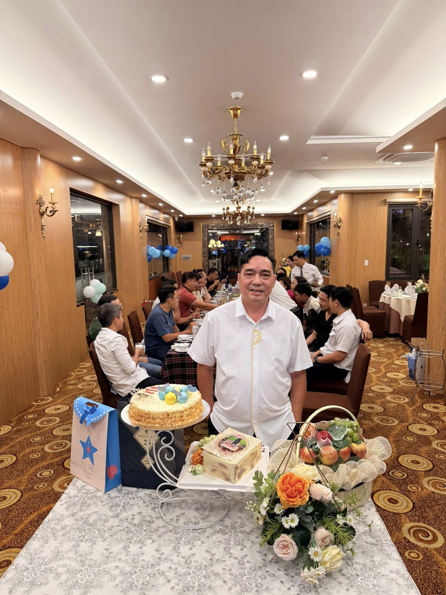 Thầy kín