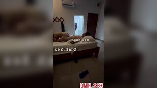 Ngồi nhìn em ny bị bạn thân đụ mạnh bạo