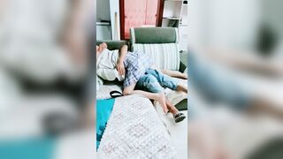 Chơi Bạo Bóp Cu Thằng Bạn Thân Và Cái Kết - Hq13a