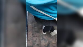 Bắn tinh lên mông cô em public