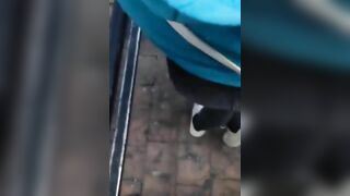 Bắn tinh lên mông cô em public
