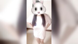 Trend tiktok cởi đồ này coi nứng không sao chịu được