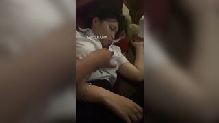 Clip Hot Nguyễn Ngọc Bảo Trân Bị Anh Trai Bóp Vú Lén Lúc Ngủ