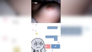 Em gái 2ka9 show vú mini chat