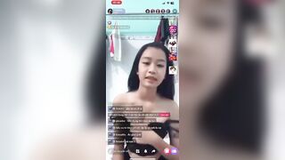 Nìi lộ clip show vú