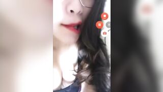 Tiktoker Viên Vibi live show hàng vú đẹp phần 2