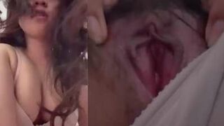 Clip Hot Liếm Lồn Online Bạn Gái Mông To Vú Bự Vạch Lồn Trước Điện Thoại
