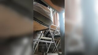 Quay trộm em sinh viên 2k4 trong lớp học dáng cực dâm