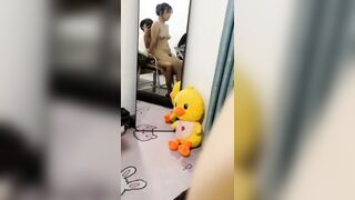 Em chubby trắng như nõn chuối