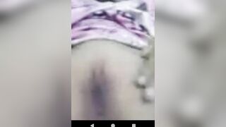 Bé *** show hàng p2