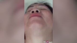 Chê chồng già ở nhà,đi chịch trai trẻ