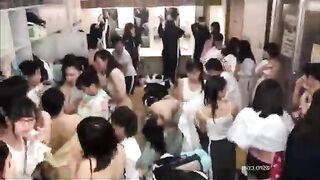 Full Clip Hot 18+ Quay Lén Các Em Nữ Sinh Việt Nam Cấp 3 Thay Đồ Trong Giờ Thể Dục