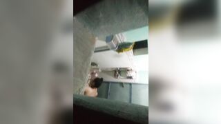 Quay lén em hàng xóm tắm 2