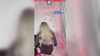 Lê Nguyễn Trà Vy live mmlive nhảy show hàng