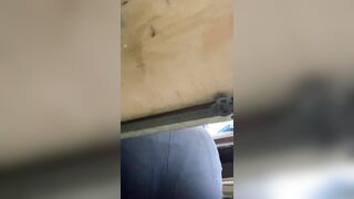 mông bạn cùng lớp