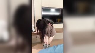 Cặp đôi vào nhà nghỉ ăn mừng 18 tuổi