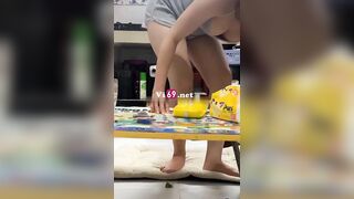 Em sinh viên mời về phòng ăn cơm rồi ăn cả em