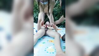 Có giao đây 2 học sinh pha trinh