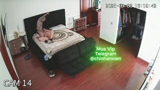 Hack camera Cha dượng địt cả mẹ và con gái 3