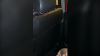 Nghịch lồn bóp mông em học sinh trên xe taxi hàng ngon dâm đãng