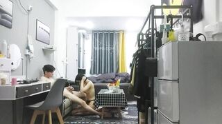 Dẫn em ghệ mới quen về nhà rồi chịch tung lồn em nó luôn