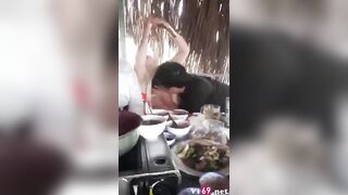 Độc lạ miền Tây -Em nhân viên vạch áo cho khách bú ngay tại chòi@bú lẹ tới tao mày ơi
