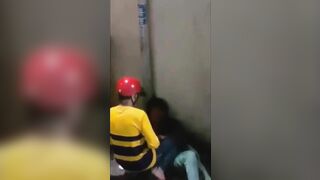 Vô đạo đức - thanh niên Bee làm trò đồi bại với chị ăn xin đầu óc không bình thường