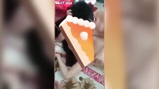 Anh chồng tâm lý quá đứng quay phim cho 2 thằng bạn chơi vợ không bao