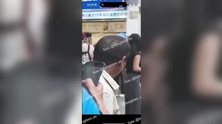 Vcl, E méng Bị djt xong Đuổi Xuống xe Khoả thân lột đồ giữa phố