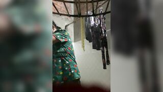 Quay lén mẹ vợ u62