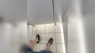 Em Gái Live Show Hàng - Thủ Dâm - Chịch Nơi Công Cộng Phần 98