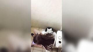 Quay lén e gái ngân hàng đi ỉa