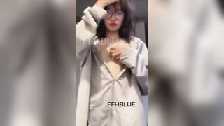Em học sinh cấp3 mình dây thủ dâm khoe hàng kích thích