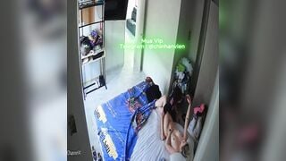 Hack camera Mẹ đang nude chụp ảnh sex thì con trai vào